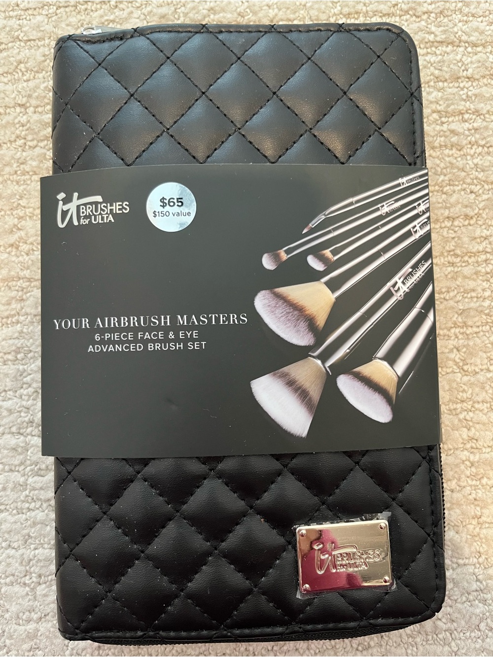 it cosmetics Black Quilted 6-Piece Airbrush Masters Face & Eye Brush Set-NEW